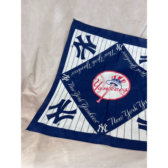 Vintage NY Yankees Bandanna Baseball - Picture 2 of 7